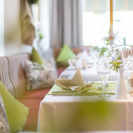 By Zillners 3* 滨湖采尔