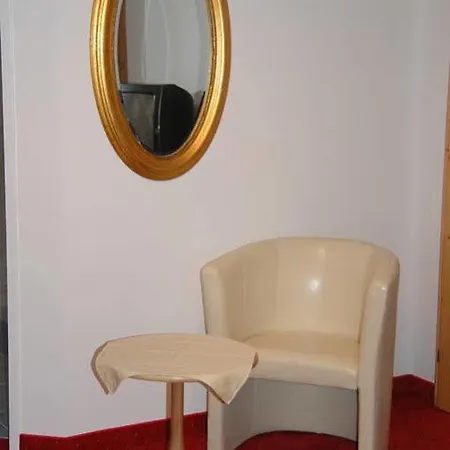 招待所 By Zillners 3*